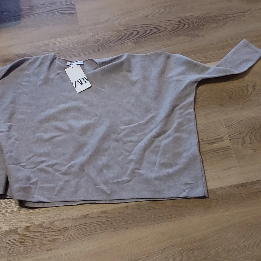 ZARA REAL WOOL SOFT ASYMMETRIC SWEATER NWT SIZE MEDIUM